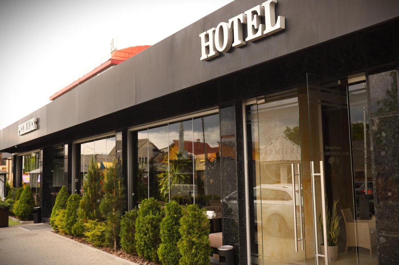 Premiere Hotel Chust Esterno foto